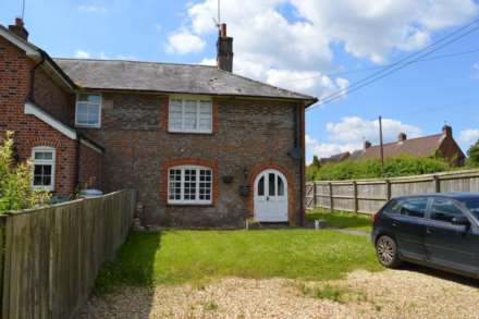 Waldron Cottages, Shefford Woodlands