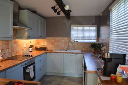 Waldron Cottages, Shefford Woodlands, Image 2