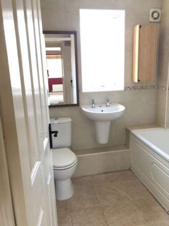 Middletons Close, Eddington, Hungerford, Berkshire, RG17 0HQ, Image 4