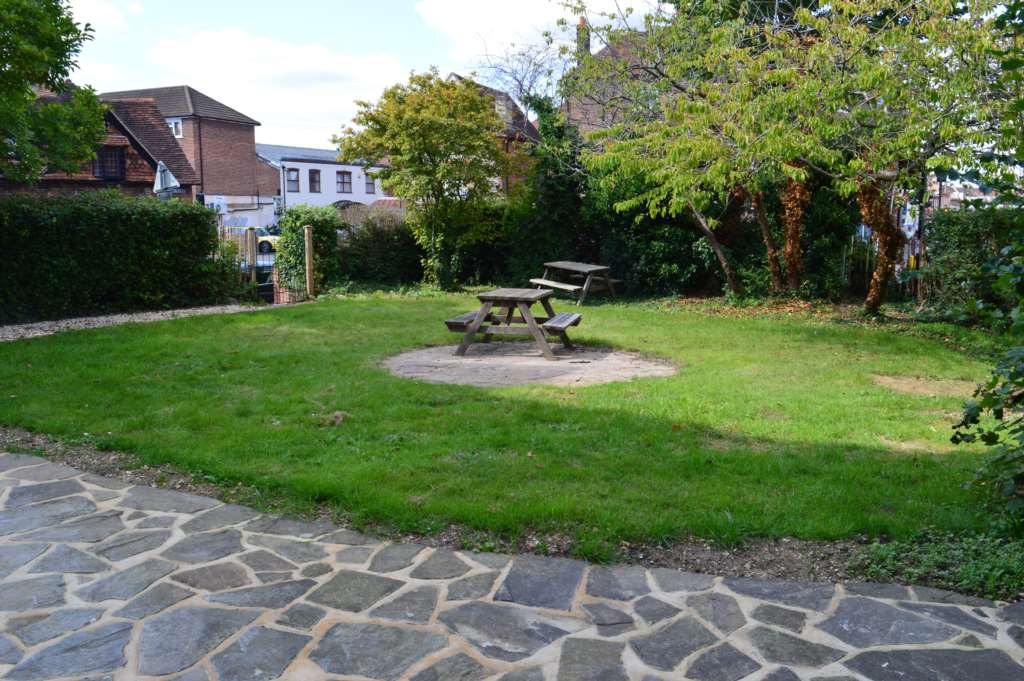 Newtown Road, Newbury, Image 8