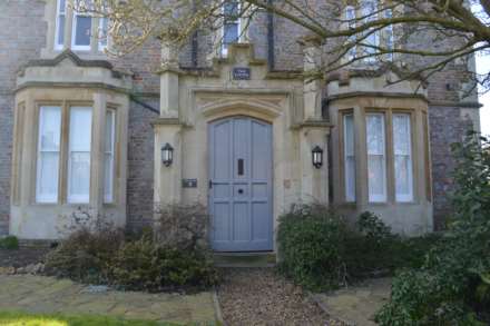 Newtown Road, Newbury, Image 1