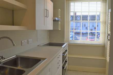 High Street, Highworth, Image 3
