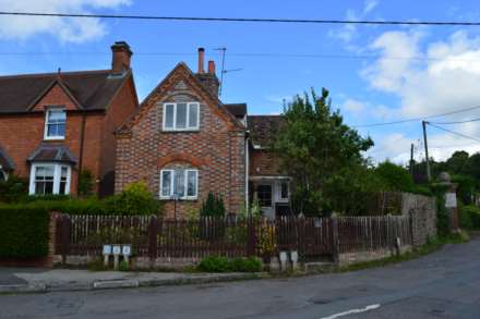 Walnut Tree Cottages, Chilton Foliat, Image 2