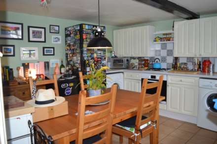Walnut Tree Cottages, Chilton Foliat, Image 3
