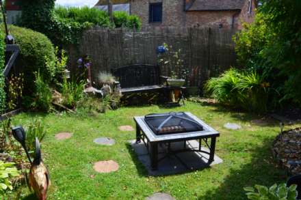 Walnut Tree Cottages, Chilton Foliat, Image 9