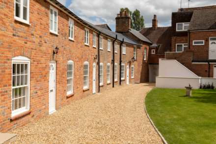 Newton Mews, Hungerford, Image 1