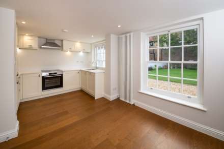 Newton Mews, Hungerford, Image 2