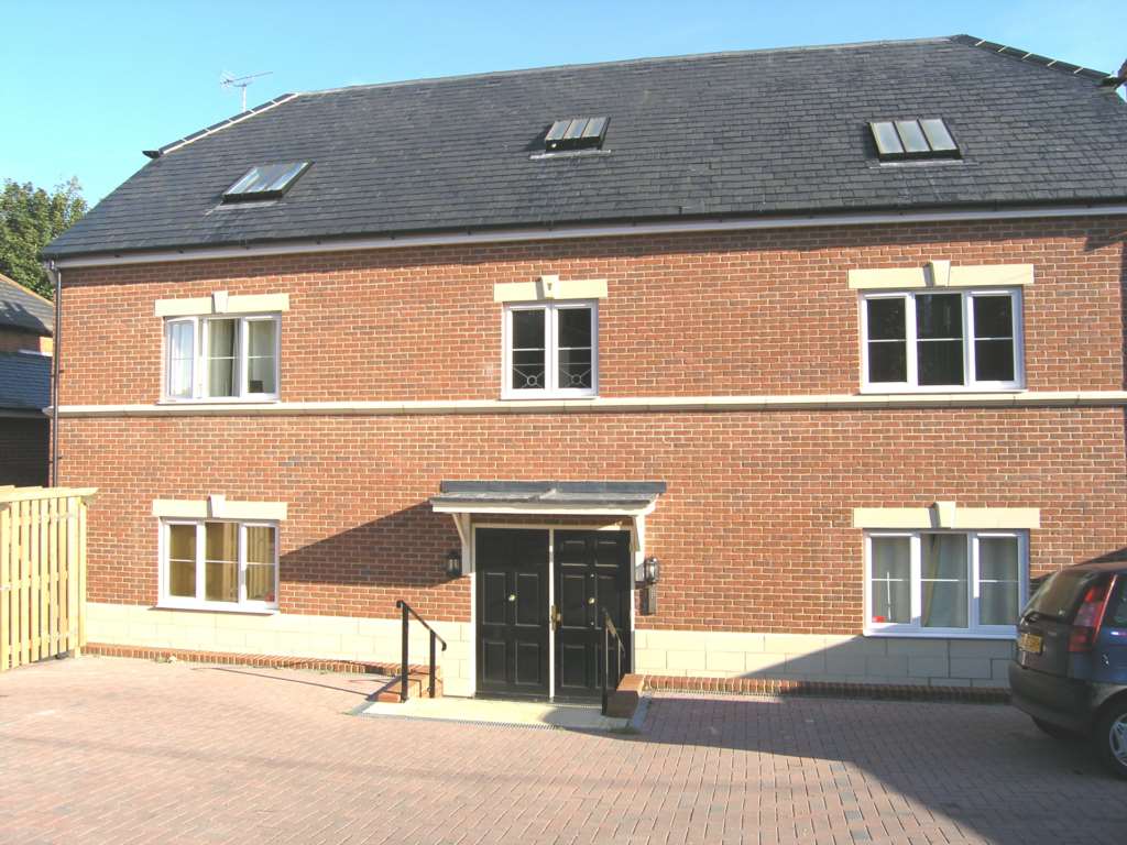 Crofton House, Hungerford, Image 1