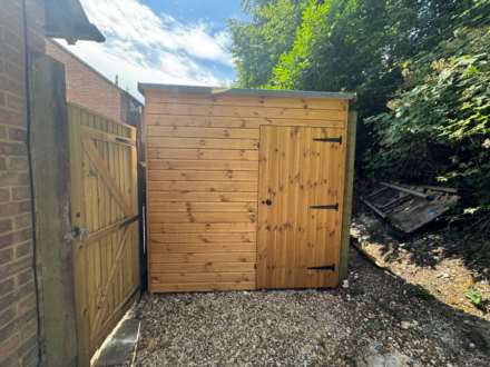 Shalbourne Close, Hungerford, Image 10