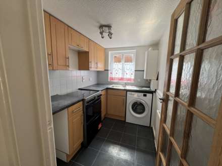 Shalbourne Close, Hungerford, Image 3