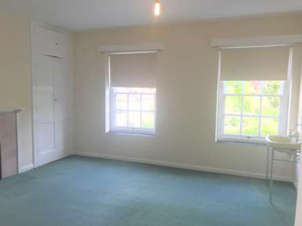 High Street, Hungerford, Image 5