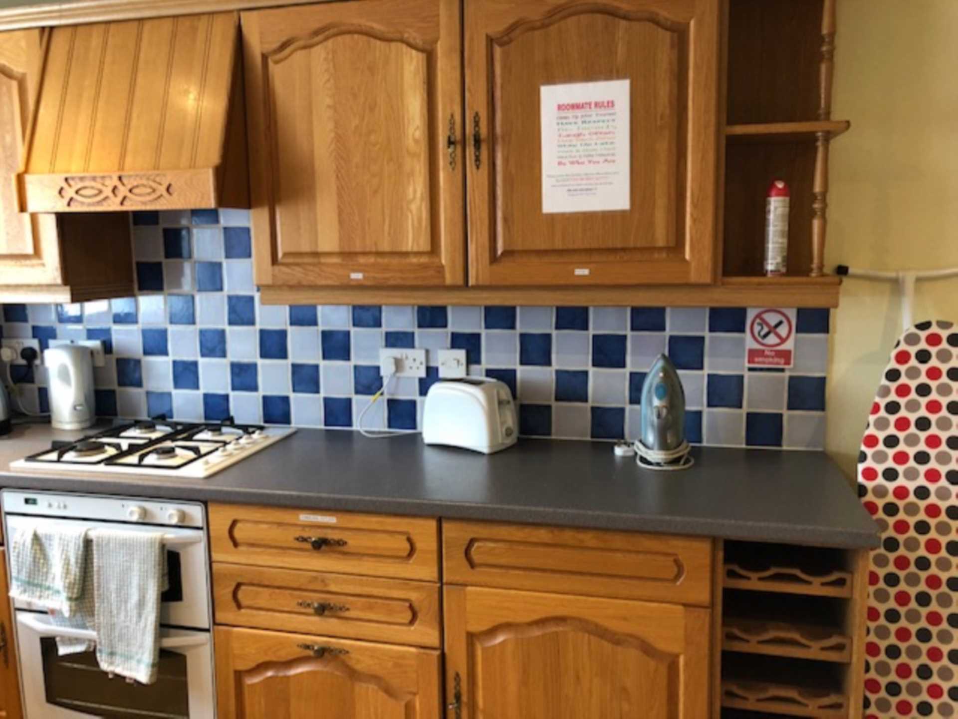 Room 4: 1 Windsor Close, Guildford, GU2 7QU, Image 7