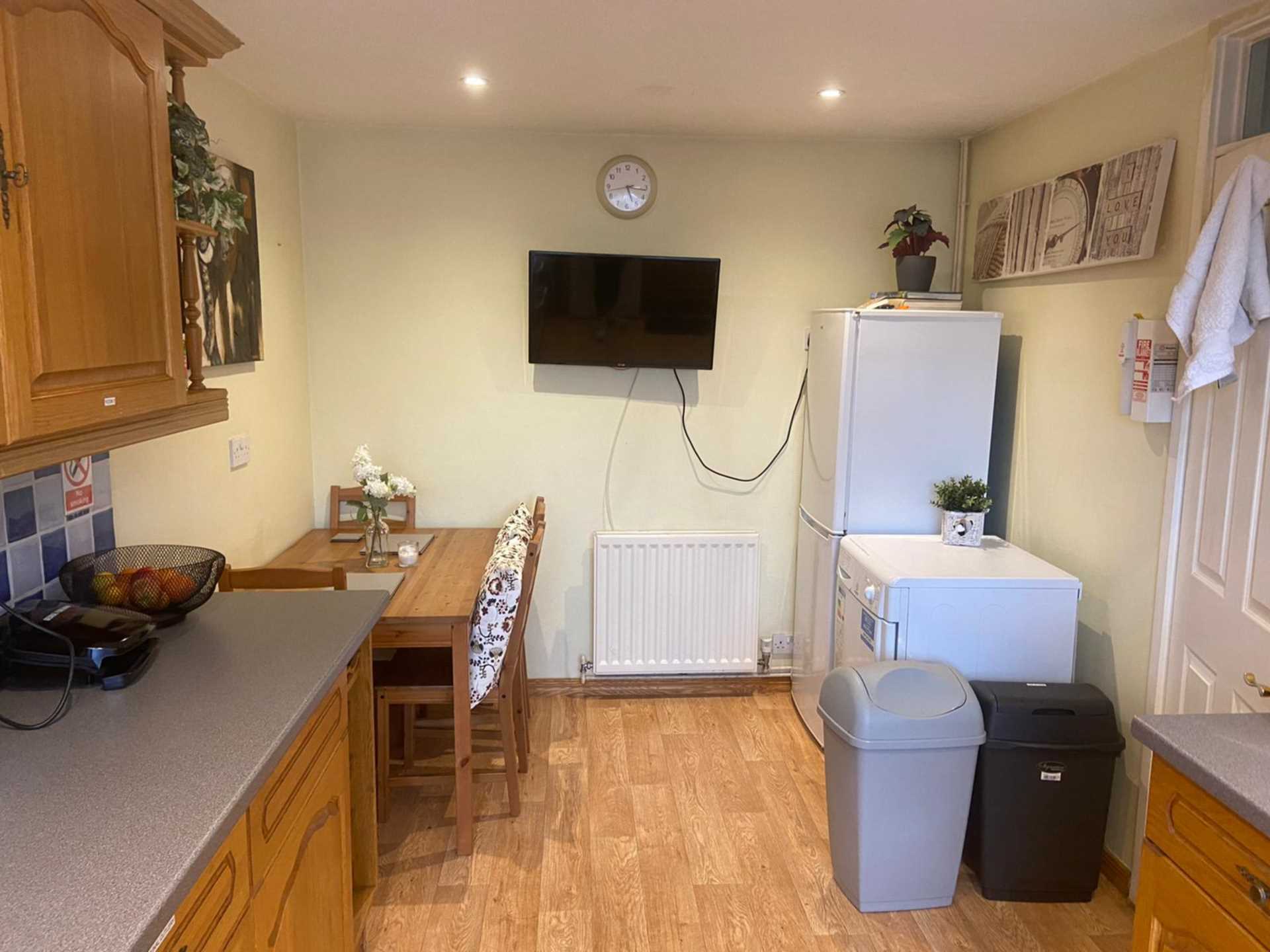 Room 4, 1 Windsor Close, Onslow Village, Guildford, GU2 7QU, Image 9