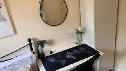 Room 4, 1 Windsor Close, Onslow Village, Guildford, GU2 7QU, Image 4