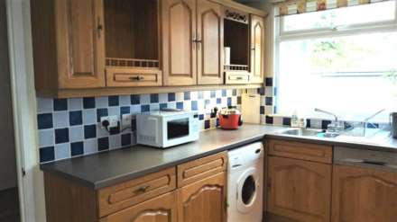 Room 4: 1 Windsor Close, Guildford, GU2 7QU, Image 5