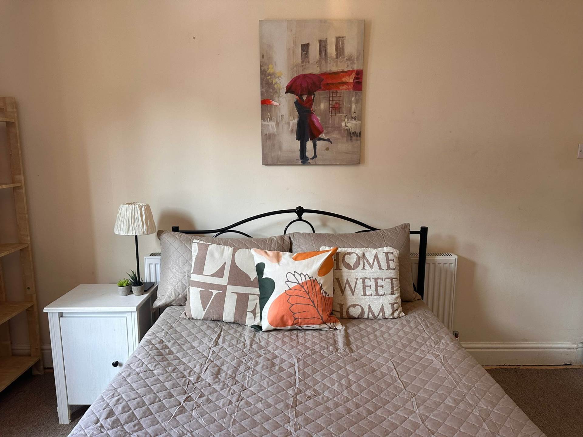Room 1: 18 RUPERT ROAD, Guildford, GU2 7NE, Image 2
