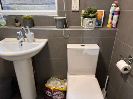 Room 1: 18 RUPERT ROAD, Guildford, GU2 7NE, Image 15