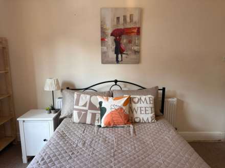 Room 1: 18 RUPERT ROAD, Guildford, GU2 7NE, Image 2