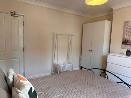 Room 1: 18 RUPERT ROAD, Guildford, GU2 7NE, Image 5