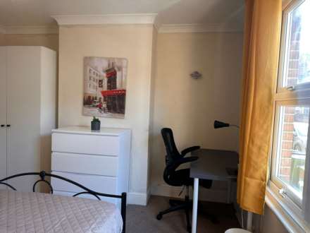 Room 1: 18 RUPERT ROAD, Guildford, GU2 7NE, Image 6