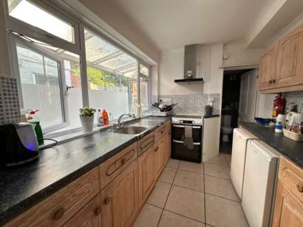 Room 1: 18 RUPERT ROAD, Guildford, GU2 7NE, Image 7