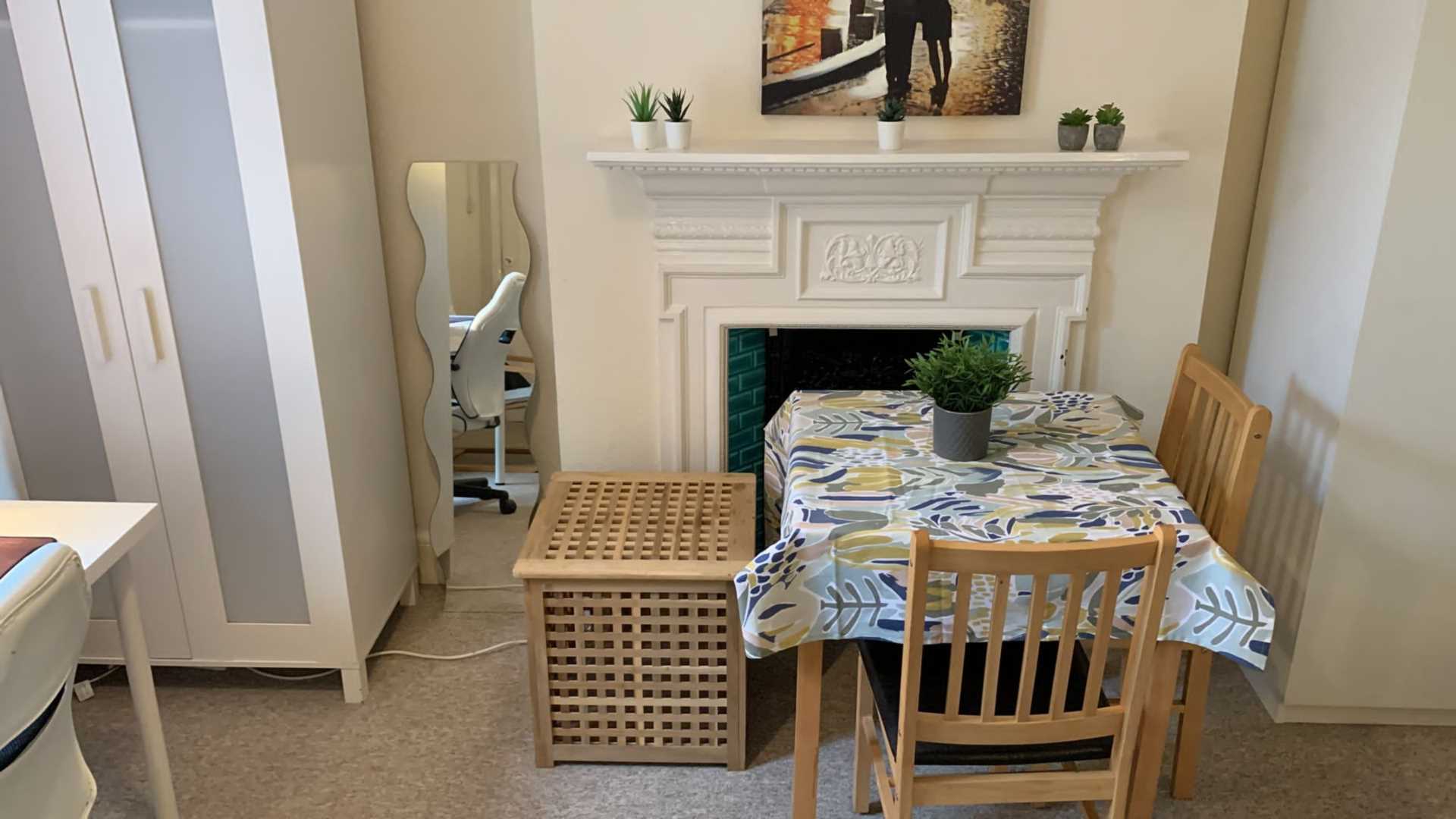 Room 2: 40A Farnham Road, Guildford, GU2 4JN, Image 10
