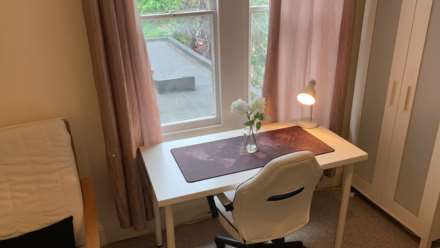 Room 2: 40A Farnham Road, Guildford, GU2 4JN, Image 11