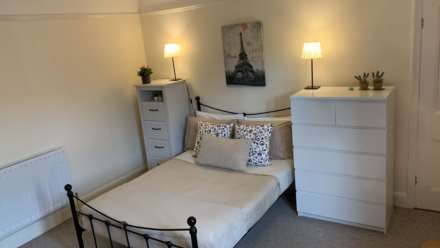 Room 2: 40A Farnham Road, Guildford, GU2 4JN, Image 3