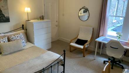 Room 2: 40A Farnham Road, Guildford, GU2 4JN, Image 5