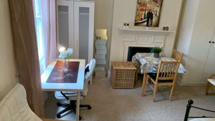 Room 2: 40A Farnham Road, Guildford, GU2 4JN, Image 9