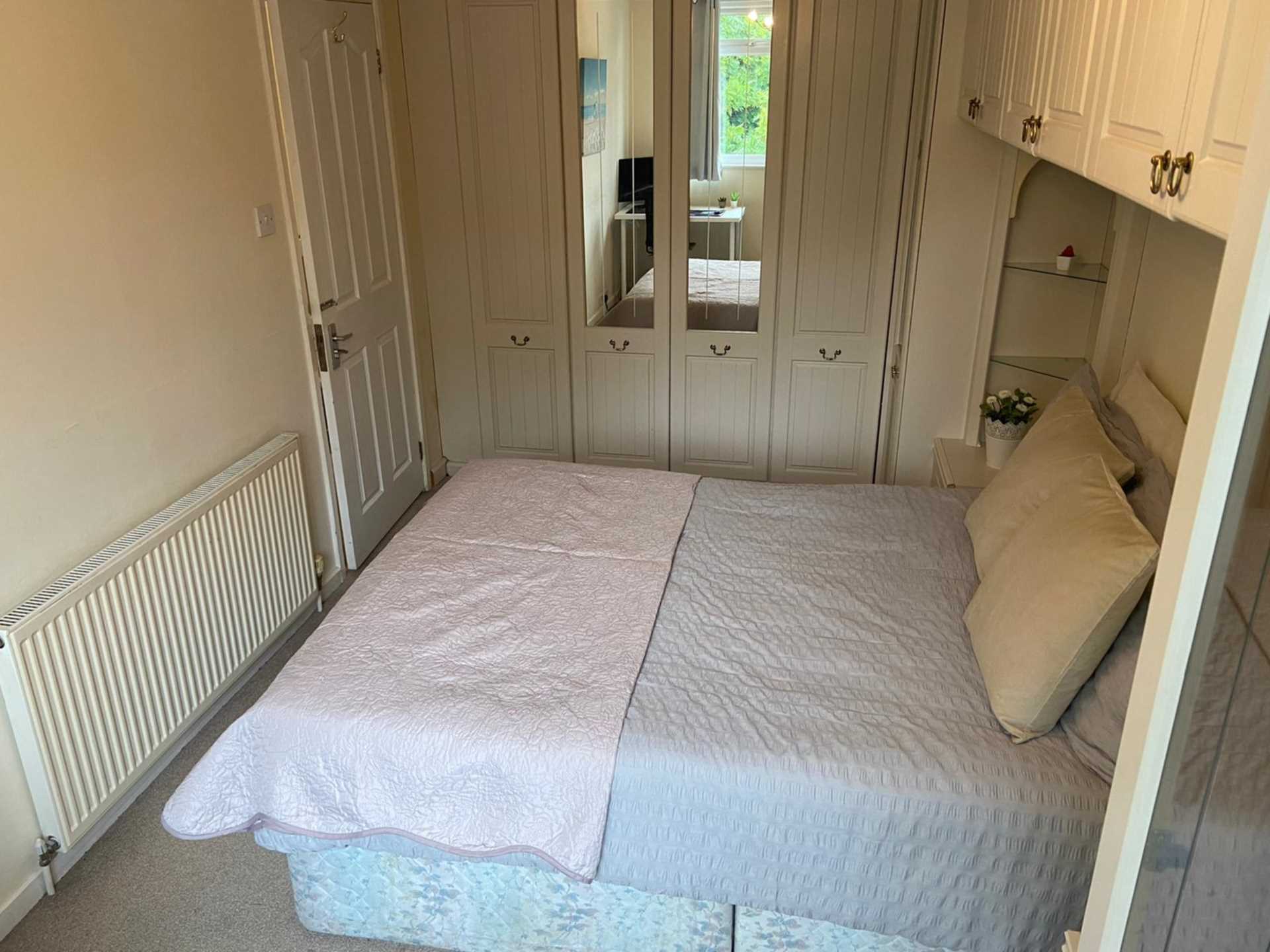 Room 3, 1 Windsor Close, Guildford, GU2 7QU, Image 4