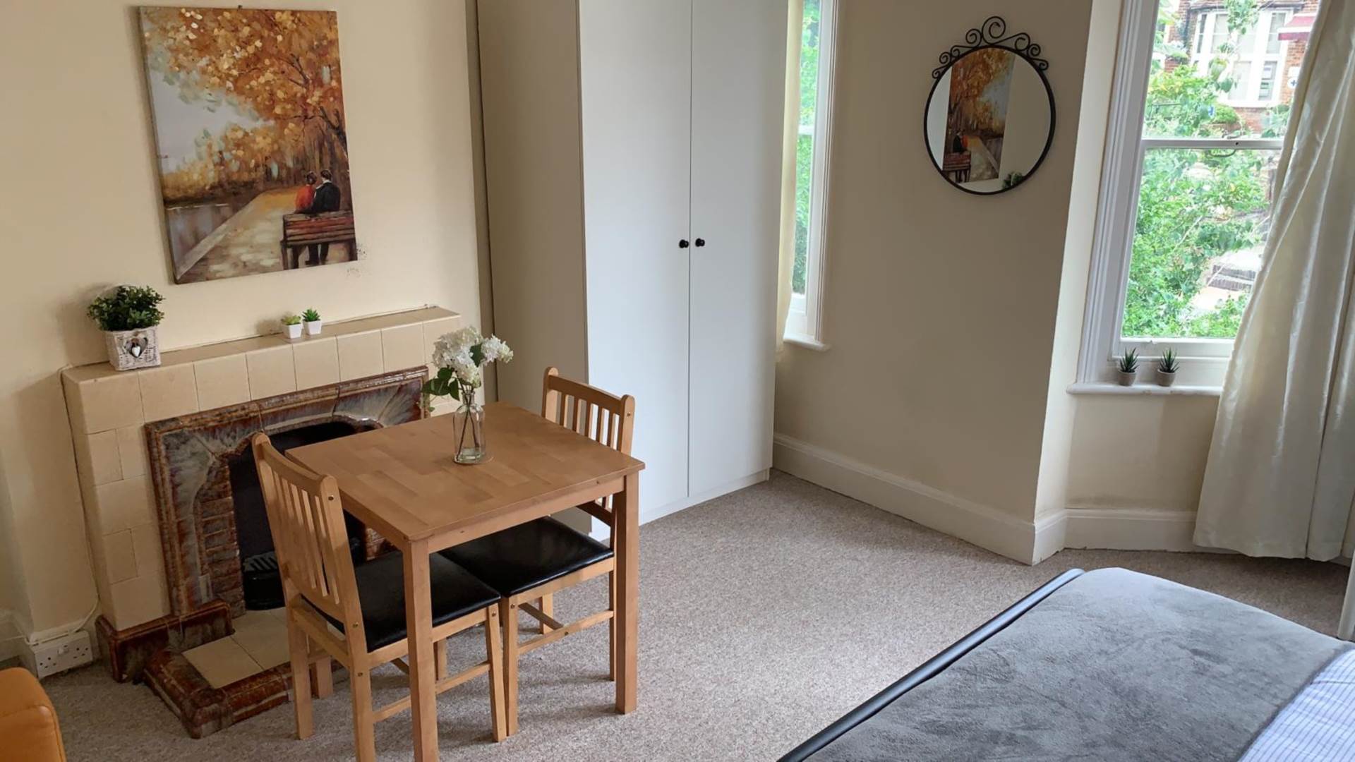 Room 3, 40a Farnham Road, Guildford, Surrey, GU24JN, Image 4