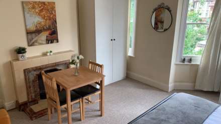 Room 3, 40a Farnham Road, Guildford, Surrey, GU24JN, Image 4