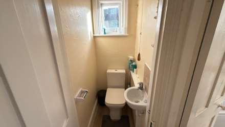 Room 3, 40a Farnham Road, Guildford, Surrey, GU24JN, Image 7