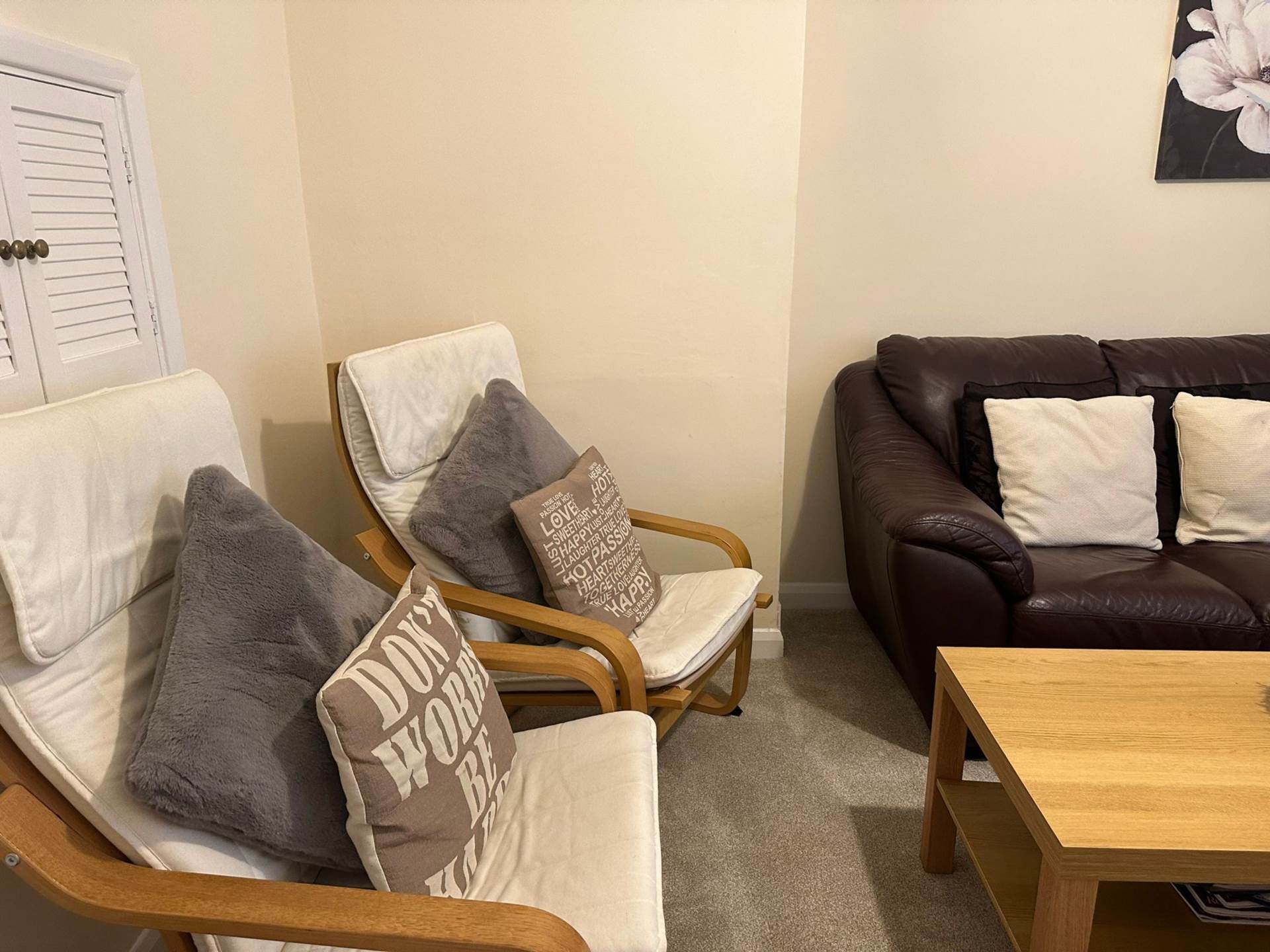 Room 2: 9 Durham Close, Guildford GU2 9TH, Image 8