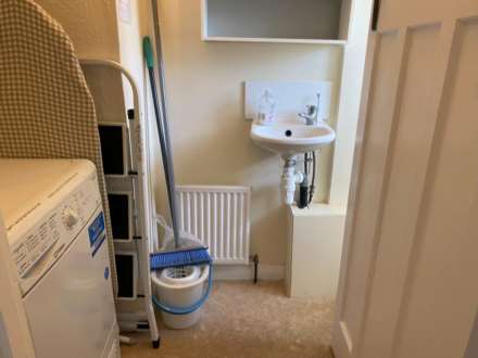 Room 2: 9 Durham Close, Guildford GU2 9TH, Image 15