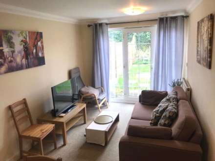 COUPLES WANTED! Room 3: 12 Pickering, Guildford, GU2 8AH, Image 13