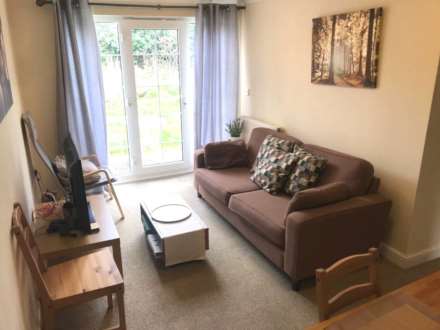 COUPLES WANTED! Room 3: 12 Pickering, Guildford, GU2 8AH, Image 16