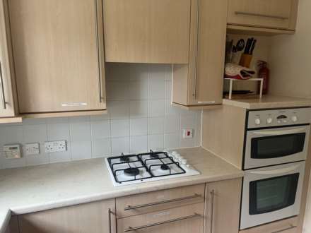 Room 1 : 12 Pickering Place, GU2 8AH, Image 13