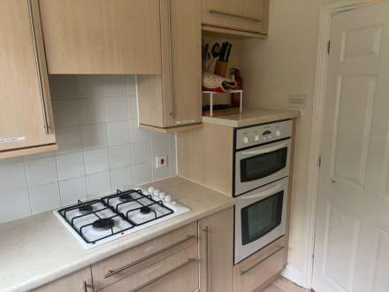 Room 1 : 12 Pickering Place, GU2 8AH, Image 14