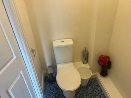 Room 1 : 12 Pickering Place, GU2 8AH, Image 18