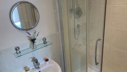 Room 1 : 12 Pickering Place, GU2 8AH, Image 6