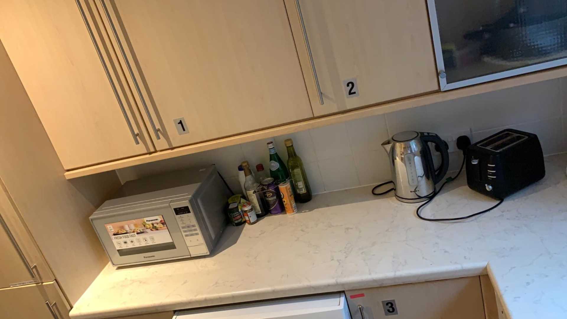 Room 2: 12 Pickering, Guildford, GU2 8AH, Image 22