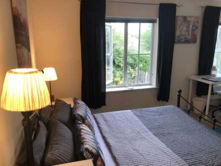 Room 2: 12 Pickering, Guildford, GU2 8AH