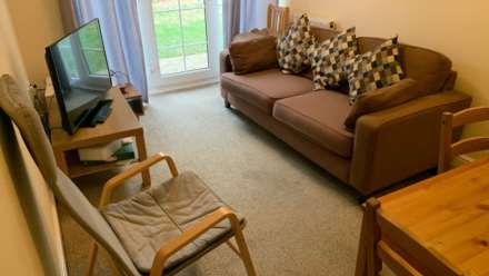 Room 2: 12 Pickering, Guildford, GU2 8AH, Image 16