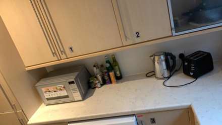 Room 2: 12 Pickering, Guildford, GU2 8AH, Image 22