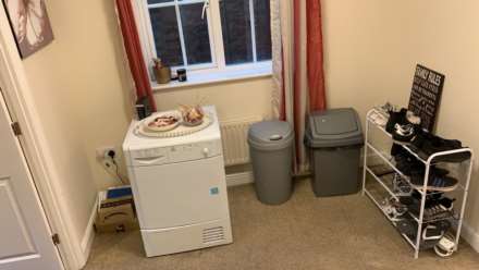 Room 2: 12 Pickering, Guildford, GU2 8AH, Image 26