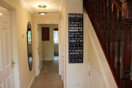 Room 2: 12 Pickering, Guildford, GU2 8AH, Image 27