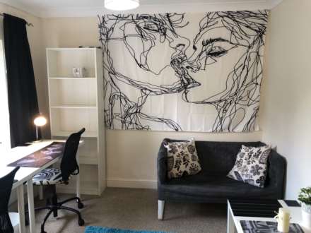 Room 2: 12 Pickering, Guildford, GU2 8AH, Image 6