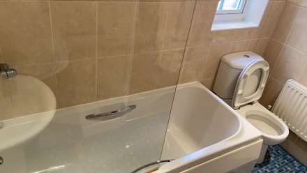 Room 2: 12 Pickering, Guildford, GU2 8AH, Image 8